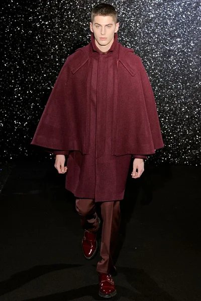Look 9